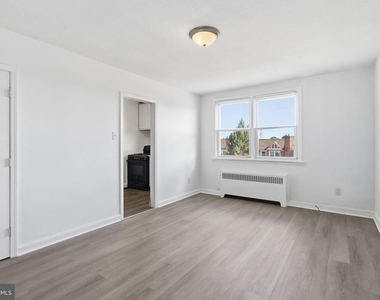 808 Derwyn Road - Photo Thumbnail 3