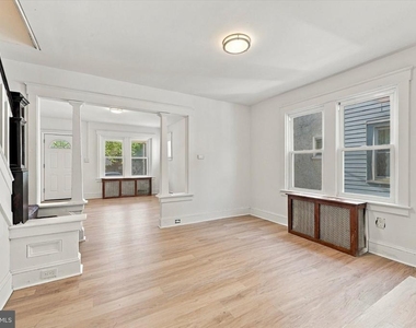 226 E 23rd Street - Photo Thumbnail 4