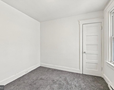 226 E 23rd Street - Photo Thumbnail 9