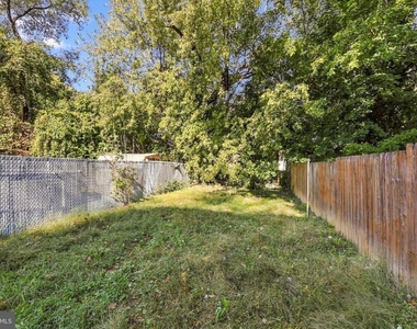 226 E 23rd Street - Photo Thumbnail 13