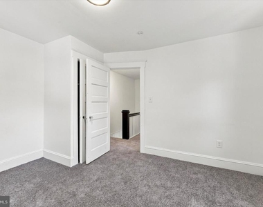 226 E 23rd Street - Photo Thumbnail 7