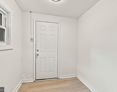 226 E 23rd Street - Photo Thumbnail 5