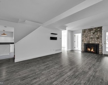 45 Princeton Court - Photo Thumbnail 3