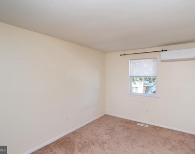 1437 Atterbury Way - Photo Thumbnail 10