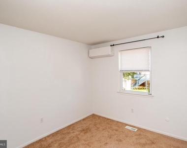 1437 Atterbury Way - Photo Thumbnail 12