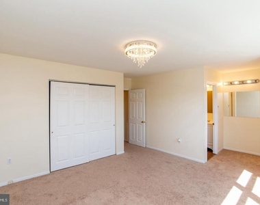 1437 Atterbury Way - Photo Thumbnail 9