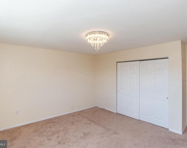 1437 Atterbury Way - Photo Thumbnail 8