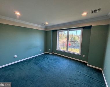 245 South Lane - Photo Thumbnail 26