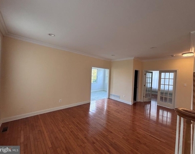 245 South Lane - Photo Thumbnail 13