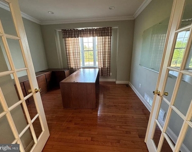 245 South Lane - Photo Thumbnail 14