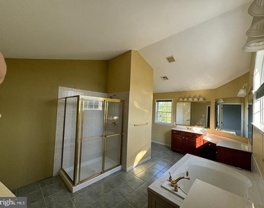 245 South Lane - Photo Thumbnail 22