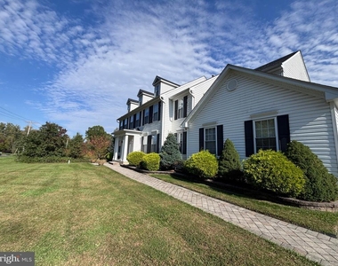 245 South Lane - Photo Thumbnail 1