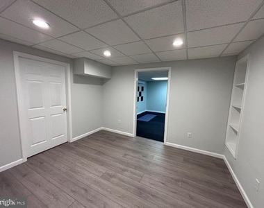 245 South Lane - Photo Thumbnail 33