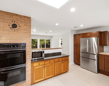 36 Bear Brook Road - Photo Thumbnail 11