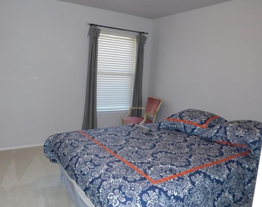 5812 Pecanwood Ln - Photo Thumbnail 12