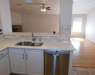 5812 Pecanwood Ln - Photo Thumbnail 6