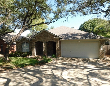 5812 Pecanwood Ln - Photo Thumbnail 1