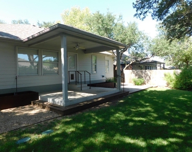 5812 Pecanwood Ln - Photo Thumbnail 15