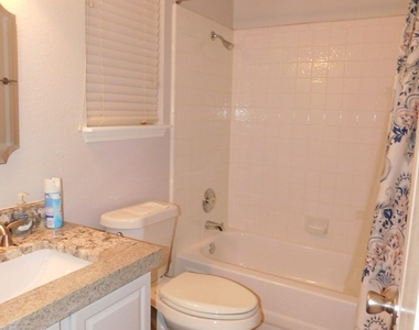 5812 Pecanwood Ln - Photo Thumbnail 11