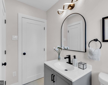 103 Carver Drive - Photo Thumbnail 43