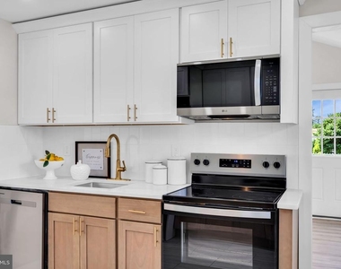 103 Carver Drive - Photo Thumbnail 31