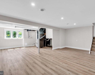 103 Carver Drive - Photo Thumbnail 38