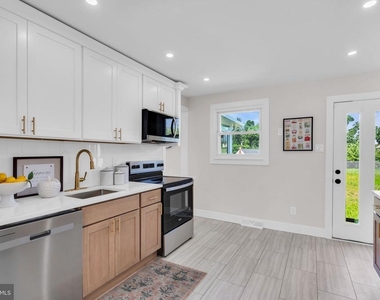 103 Carver Drive - Photo Thumbnail 33