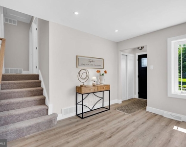 103 Carver Drive - Photo Thumbnail 36