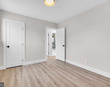 103 Carver Drive - Photo Thumbnail 45