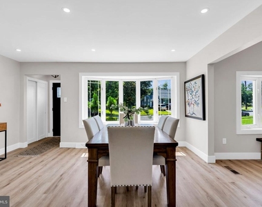 103 Carver Drive - Photo Thumbnail 13