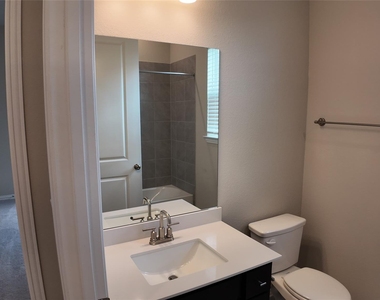 4806 Warm Wassail Dr - Photo Thumbnail 17