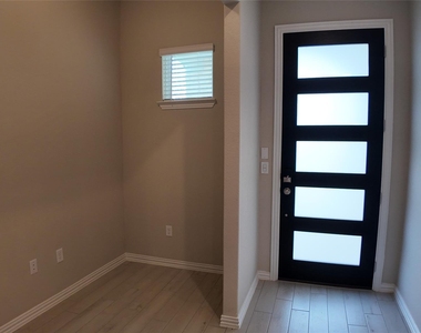 4806 Warm Wassail Dr - Photo Thumbnail 5