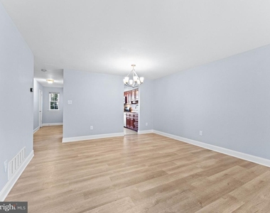 233 Lafayette Drive - Photo Thumbnail 9