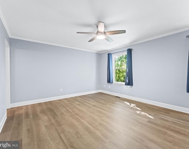 233 Lafayette Drive - Photo Thumbnail 17