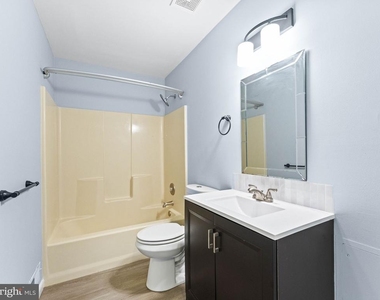 233 Lafayette Drive - Photo Thumbnail 21