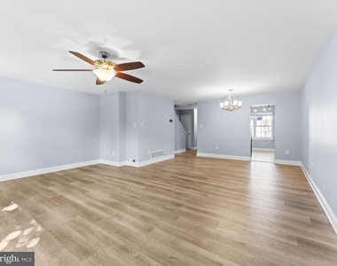 233 Lafayette Drive - Photo Thumbnail 5