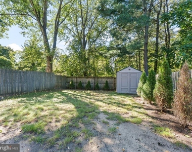 233 Lafayette Drive - Photo Thumbnail 28