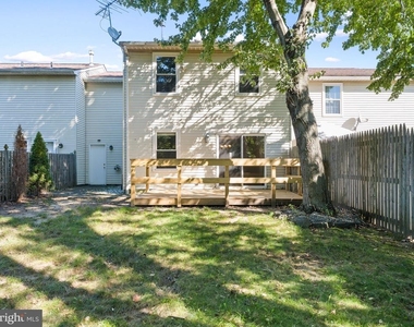 233 Lafayette Drive - Photo Thumbnail 29