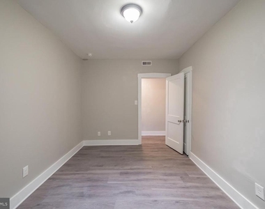 866 Haddon Avenue - Photo Thumbnail 7