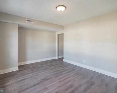 866 Haddon Avenue - Photo Thumbnail 5