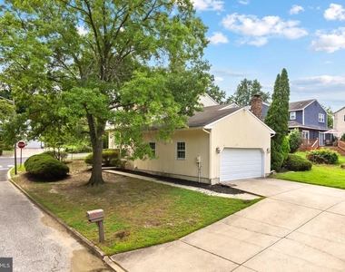 260 Village Court - Photo Thumbnail 26