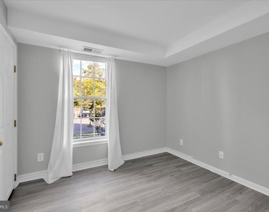 73 Eldon Way - Photo Thumbnail 12