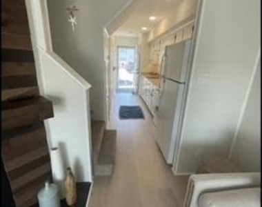 720 Rusty Anchor Road - Photo Thumbnail 7
