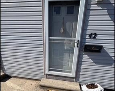 720 Rusty Anchor Road - Photo Thumbnail 19