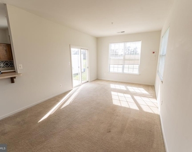 230 Garrison Way - Photo Thumbnail 17