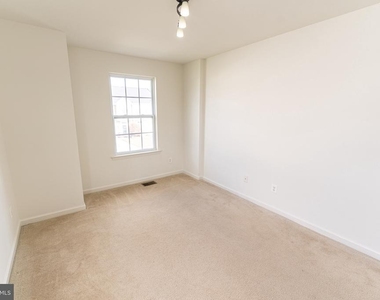 230 Garrison Way - Photo Thumbnail 42