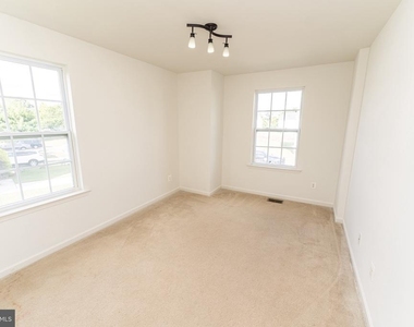 230 Garrison Way - Photo Thumbnail 41