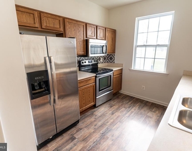 230 Garrison Way - Photo Thumbnail 22