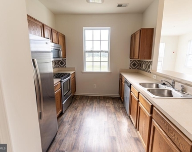230 Garrison Way - Photo Thumbnail 23