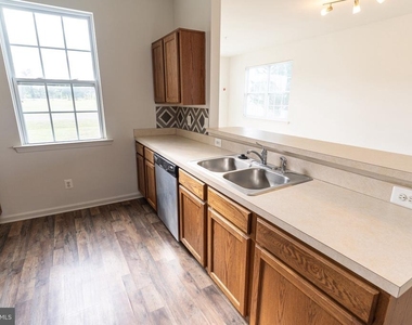 230 Garrison Way - Photo Thumbnail 24